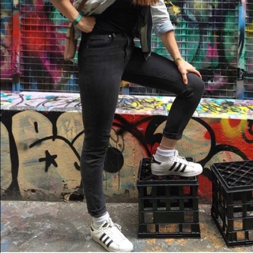 American Eagle black mom jean size 6 X Long